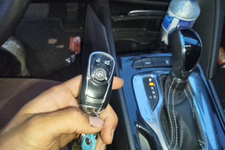 Used Buick Regal 2017 20T Elite Edition Vehicle Key