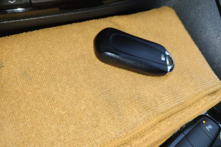 Used Buick Regal 2017 20T Elite Edition Vehicle Key