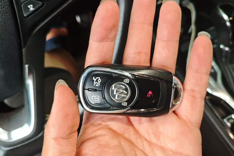 Used Buick Regal 2017 20T Elite Edition Vehicle Key