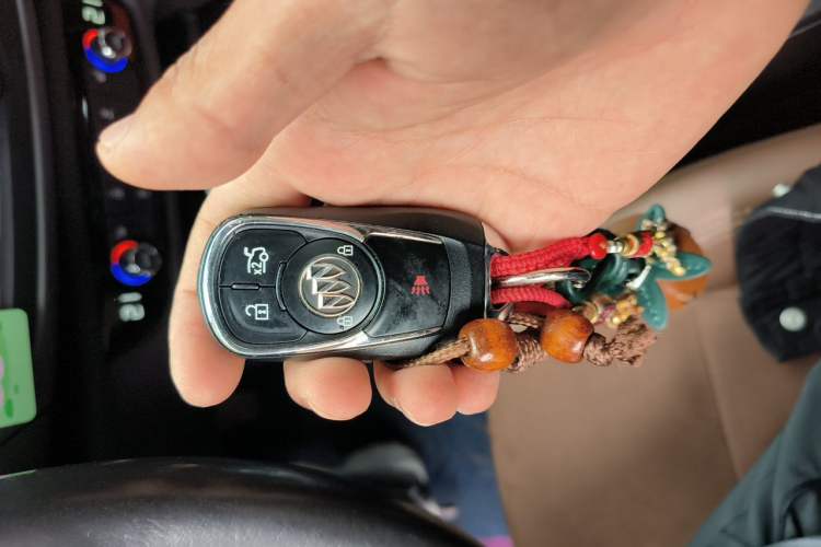 Used Buick Regal 2017 20T Elite Edition Vehicle Key