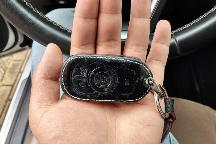Used Buick Regal 2017 20T Luxury Model Vehicle Key