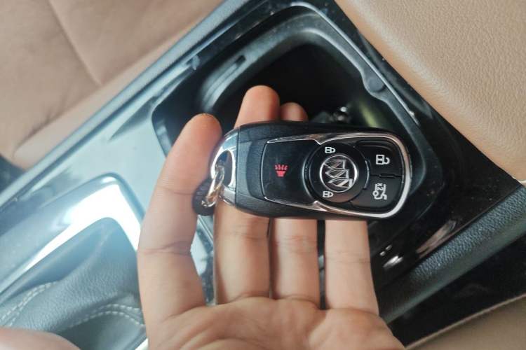 Used Buick Regal 2017 20T Luxury Model Vehicle Key