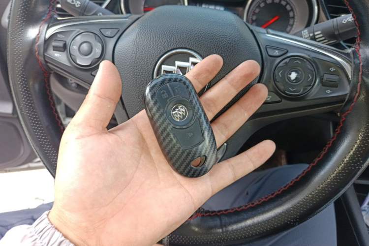 Used Buick Regal 2017 20T Elite Edition Vehicle Key
