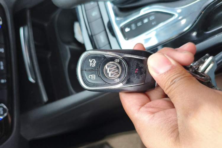 Used Buick Regal 2017 20T Luxury Model Vehicle Key
