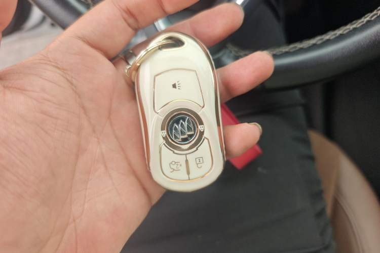 Used Buick Regal 2017 20T Luxury Model Vehicle Key