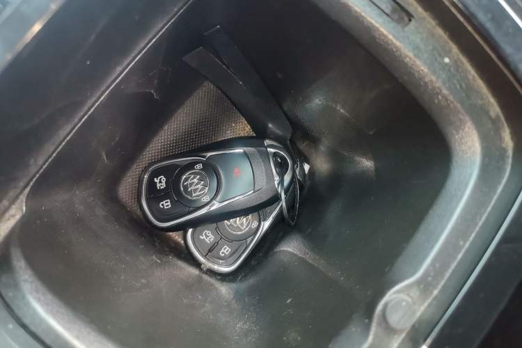 Used Buick Regal 2017 20T Elite Edition Vehicle Key