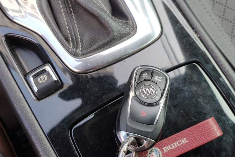 Used Buick Regal 2017 20T Elite Edition Vehicle Key