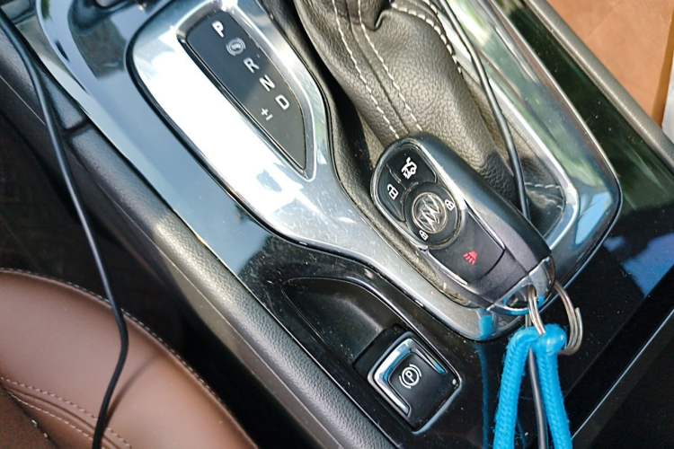 Used Buick Regal 2017 20T Luxury Model Vehicle Key