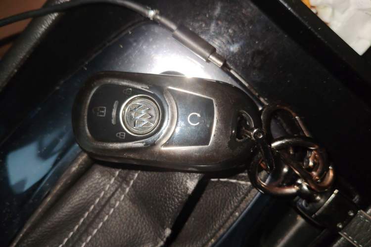 Used Buick Regal 2017 20T Elite Edition Vehicle Key
