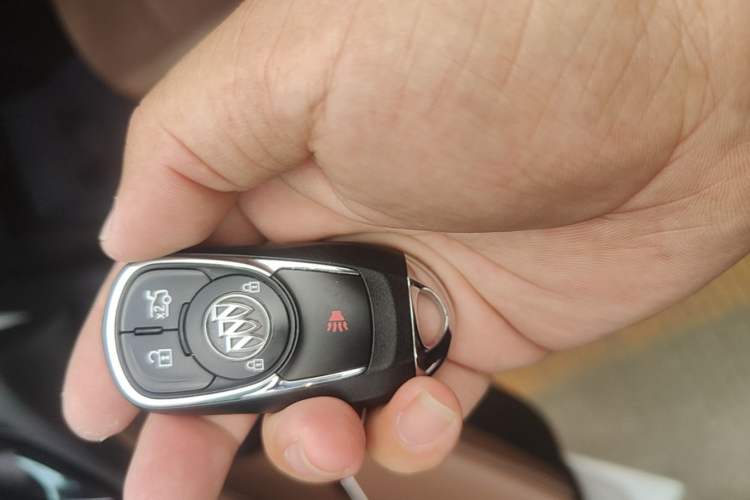 Used Buick Regal 2017 20T Elite Edition Vehicle Key