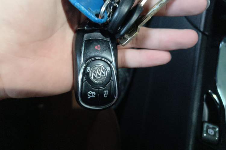 Used Buick Regal 2017 20T Elite Edition Vehicle Key