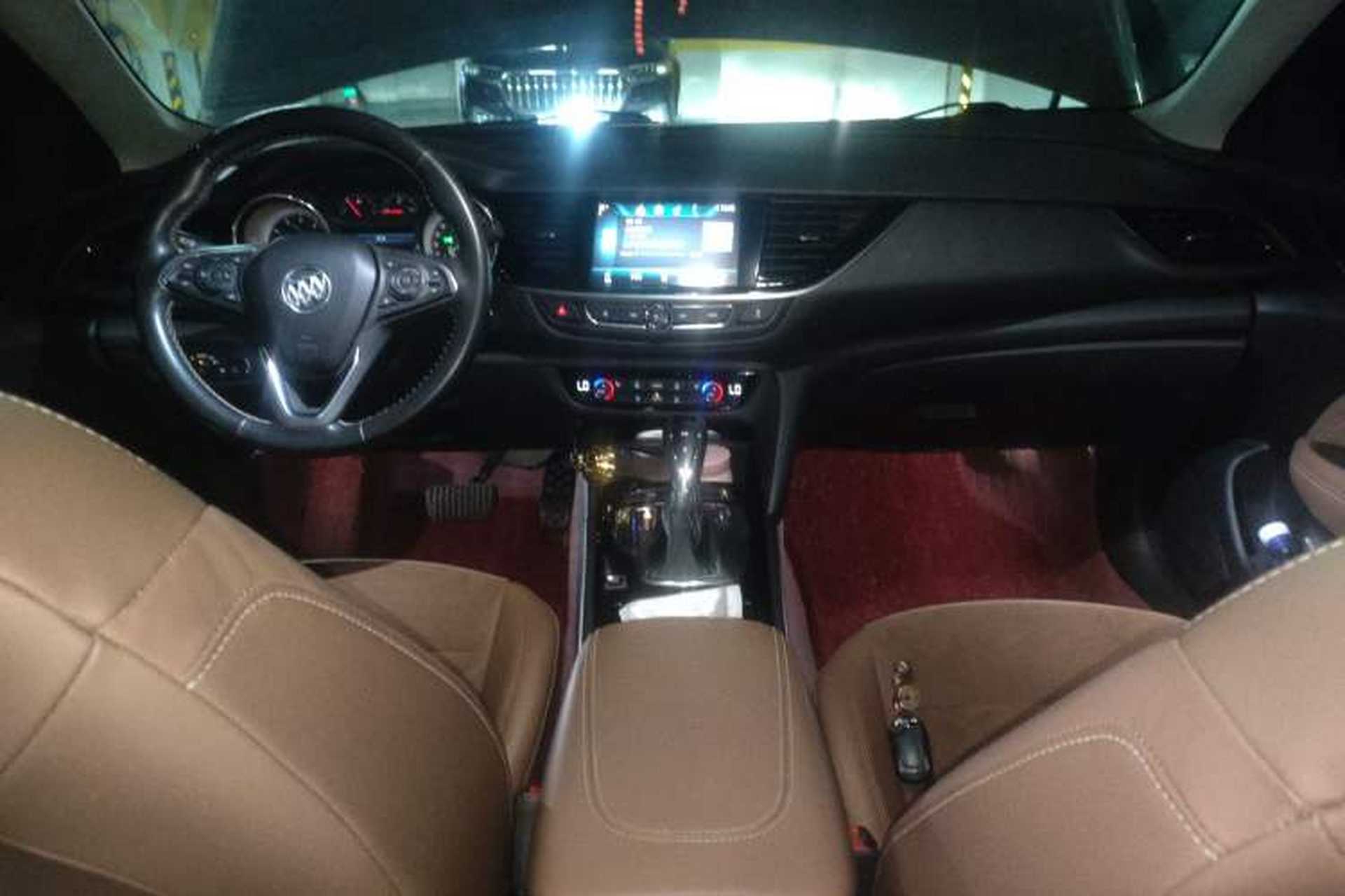 Used Buick Regal 2017 20T Elite Edition Center Console