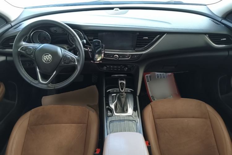 Used Buick Regal 2017 20T Elite Edition Center Console