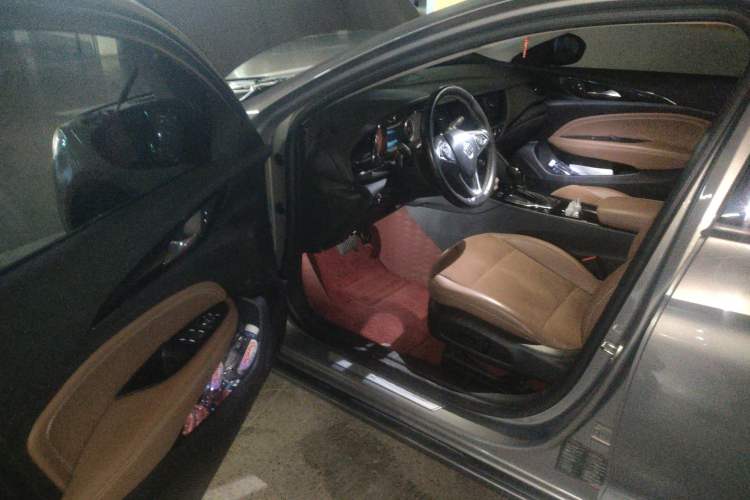 Used Buick Regal 2017 20T Elite Edition Driver Seat