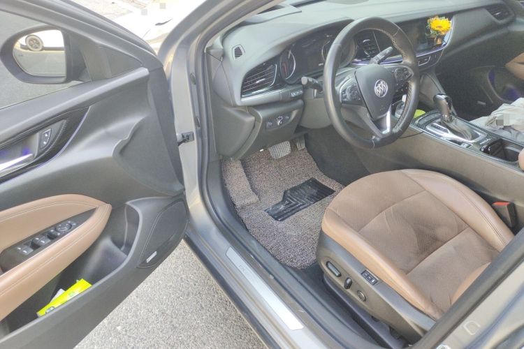 Used Buick Regal 2017 28T Luxury Edition Driver Seat