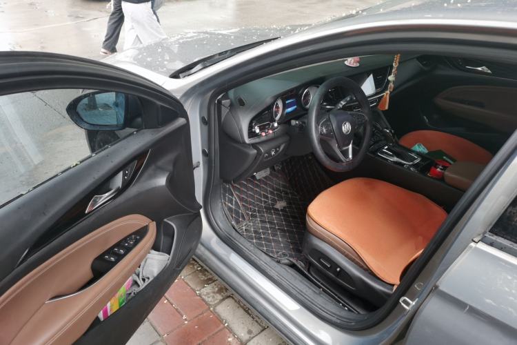 Used Buick Regal 2017 20T Luxury Model Driver Seat