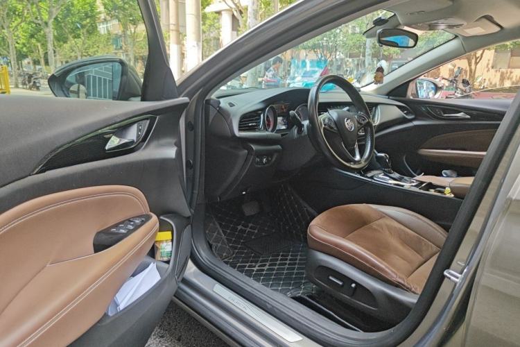 Used Buick Regal 2017 20T Luxury Model Driver Seat