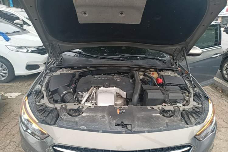 Used Buick Regal 2017 28T Luxury Edition Engine Bay