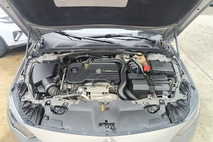 Used Buick Regal 2017 20T Luxury Model Engine Bay