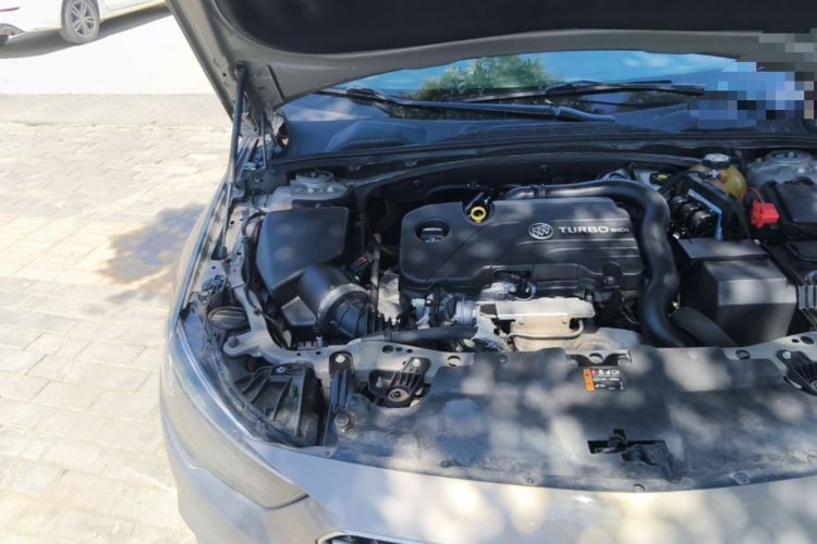 Used Buick Regal 2017 20T Elite Edition Engine Bay Right