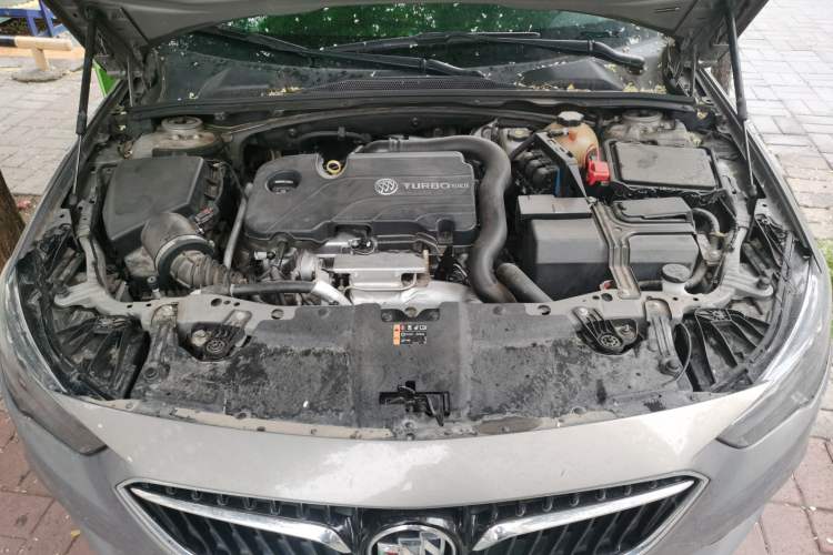 Used Buick Regal 2017 20T Luxury Model Engine Bay