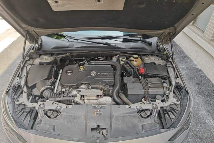 Used Buick Regal 2017 20T Luxury Model Engine Bay