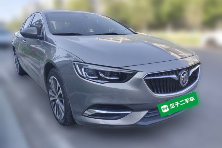 Used Buick Regal 2017 28T Luxury Edition Front Right 45 Deg
