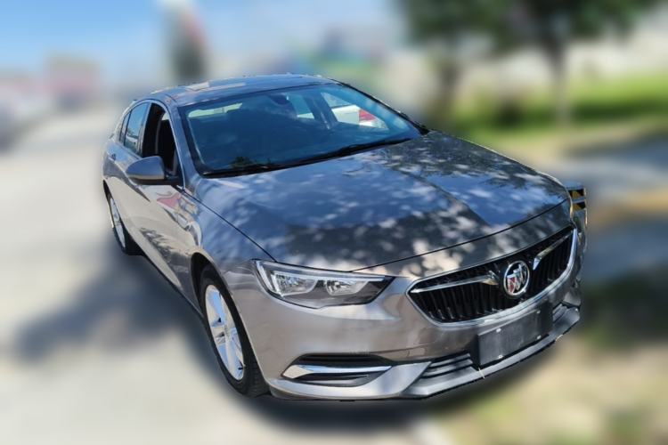 Used Buick Regal 2017 20T Elite Edition Front Right 45 Deg