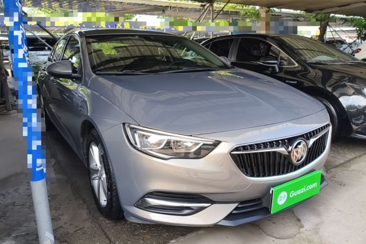 Used Buick Regal 2017 20T Elite Edition Front Right 45 Deg