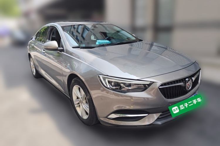 Used Buick Regal 2017 20T Luxury Model Front Right 45 Deg