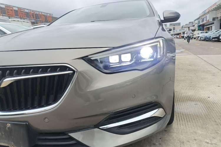 Used Buick Regal 2017 20T Luxury Model Left Front Headlight