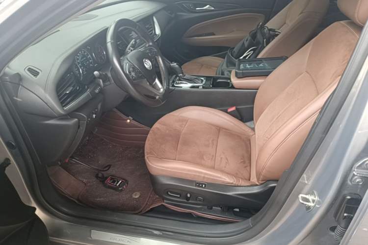 Used Buick Regal 2017 28T Luxury Edition Left Front Seat