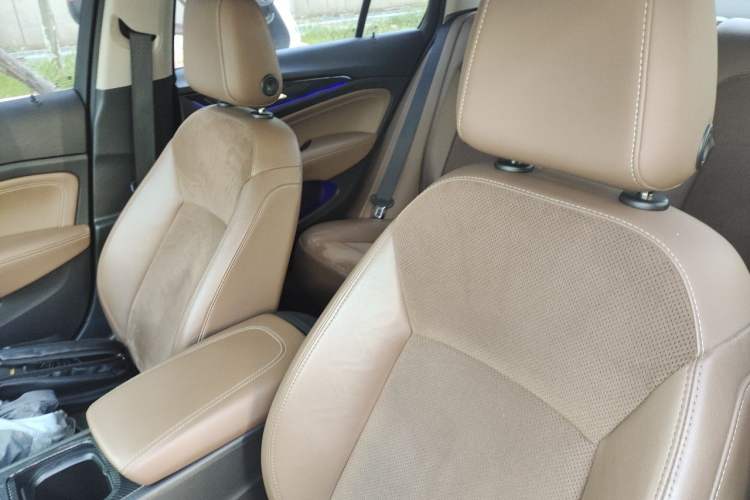 Used Buick Regal 2017 28T Luxury Edition Left Front Seat