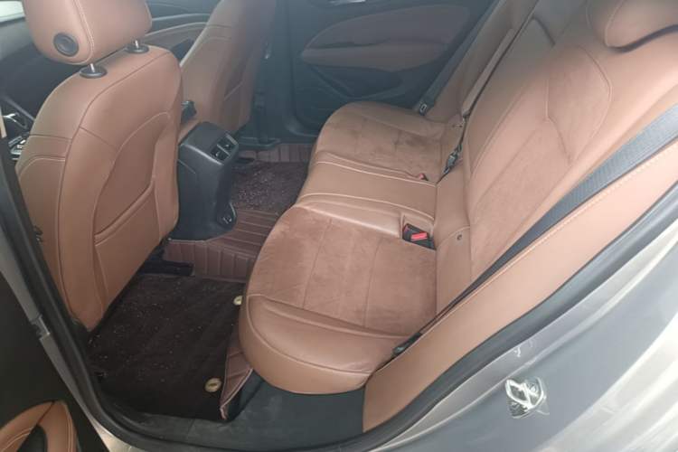 Used Buick Regal 2017 28T Luxury Edition Left Rear Seat