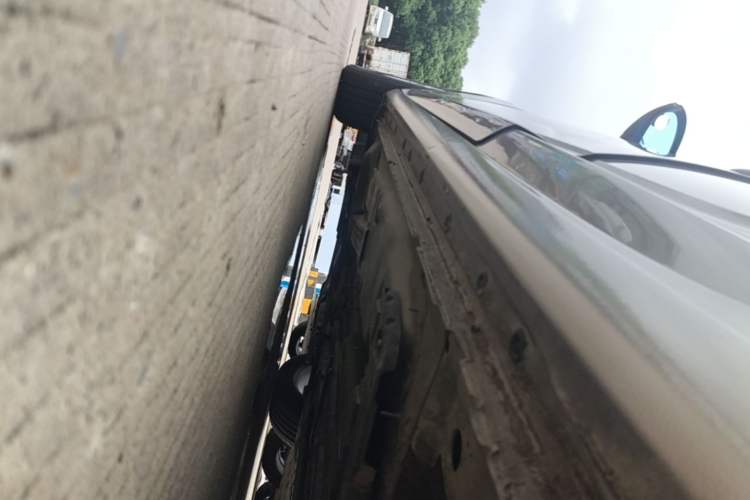 Used Buick Regal 2017 20T Luxury Model Left Side Sill