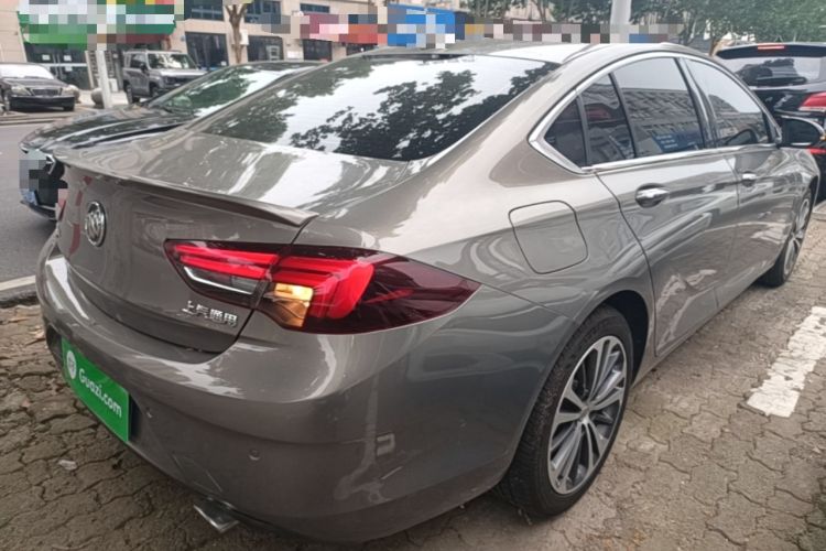 Used Buick Regal 2017 28T Luxury Edition Rear Right 45 Deg