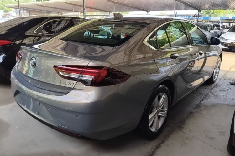 Used Buick Regal 2017 20T Elite Edition Rear Right 45 Deg