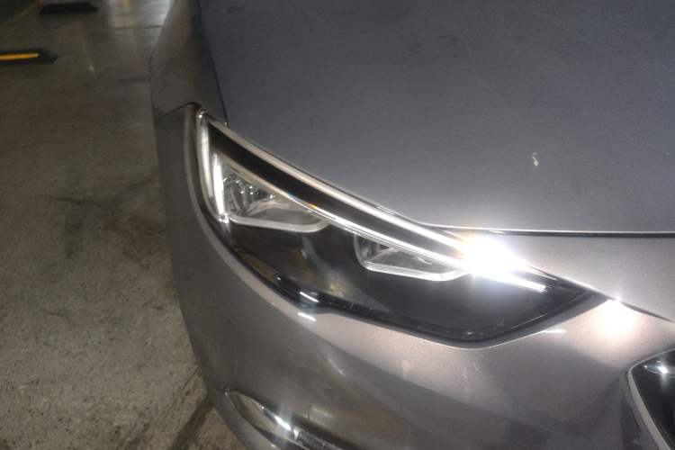 Used Buick Regal 2017 20T Elite Edition Right Front Headlight