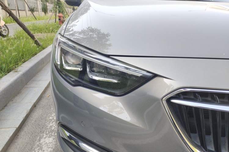 Used Buick Regal 2017 28T Luxury Edition Right Front Headlight
