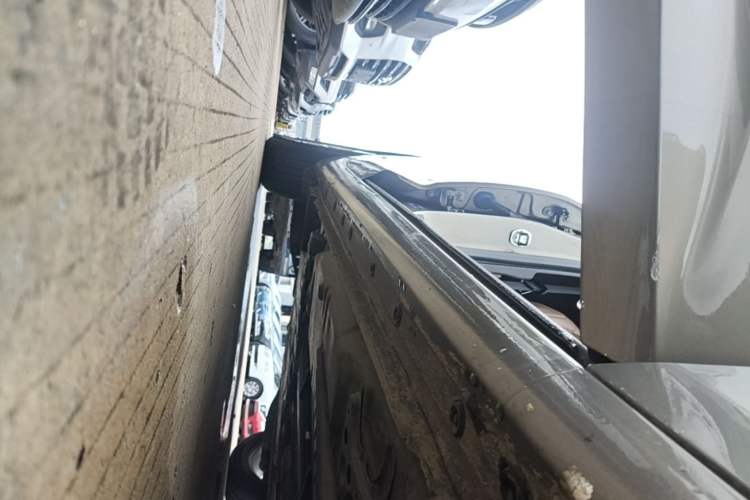 Used Buick Regal 2017 20T Luxury Model Right Side Sill