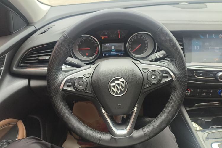 Used Buick Regal 2017 20T Luxury Model Steering Wheel