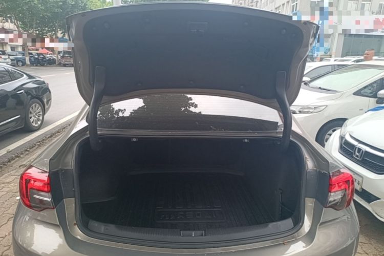 Used Buick Regal 2017 28T Luxury Edition Trunk