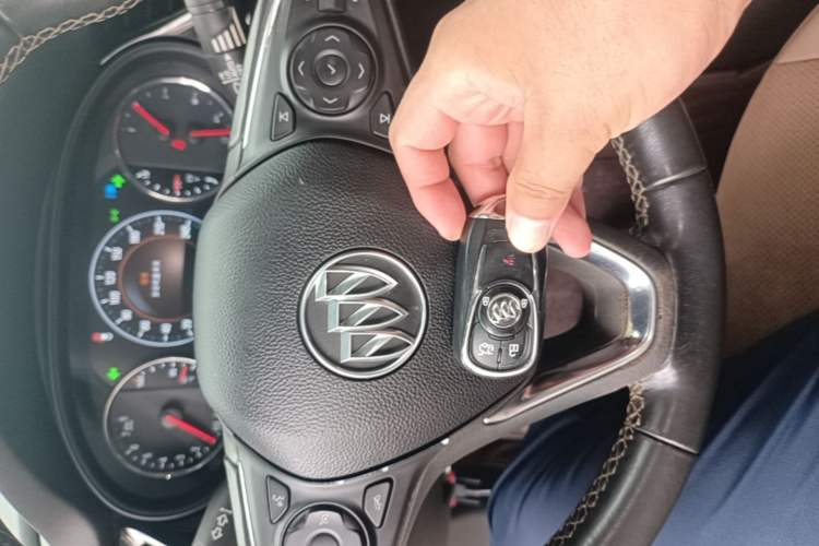 Used Buick Regal 2017 28T Luxury Edition Vehicle Key