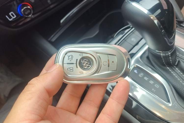 Used Buick Regal 2017 20T Luxury Model Vehicle Key