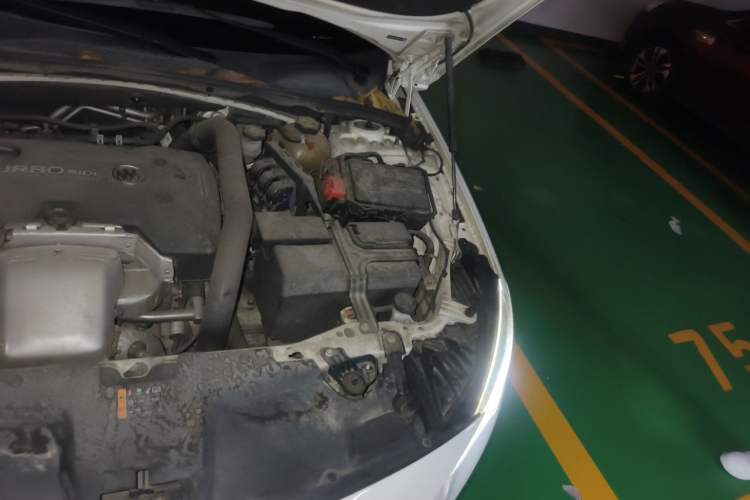 Used Buick Regal 2018 GS 28T CrossFire Limited Edition Engine Bay Left