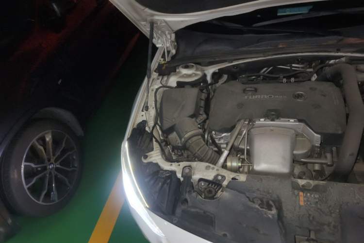 Used Buick Regal 2018 GS 28T CrossFire Limited Edition Engine Bay Right