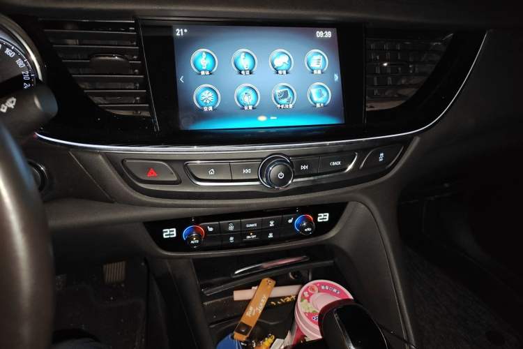 Used Buick Regal 2019 20T Elite Version China VI Standard Audio And AC Panel