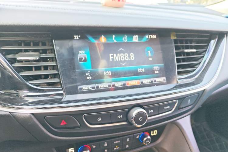 Used Buick Regal 2019 20T Luxury Model China VI Standard Audio And AC Panel