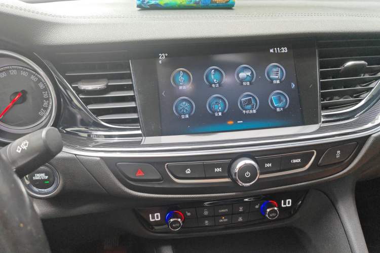 Used Buick Regal 2019 20T Elite Version China VI Standard Audio And AC Panel