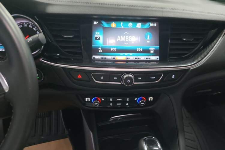 Used Buick Regal 2019 20T Luxury Model China V Standard Audio And AC Panel